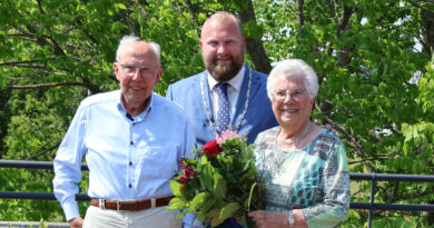 Henk en Jo vieren dat ze al 70 jaar zijn getrouwd