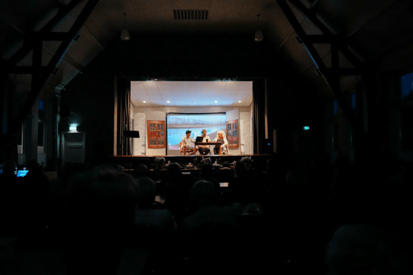 Van gemak tot ongemak: Een avond vol theater in feestweek Elim